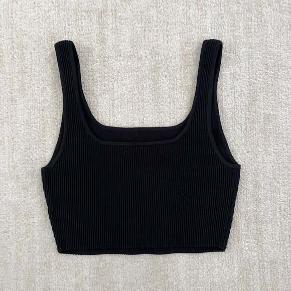 Aritzia Babaton Arjun Sculpt Knit Black Ribbed Tank Crop Top M - Picture 4 of 10